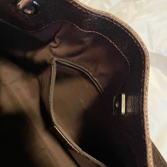 Gucci Brown GG Monogram Shoulder Bag - Picture 10 of 15